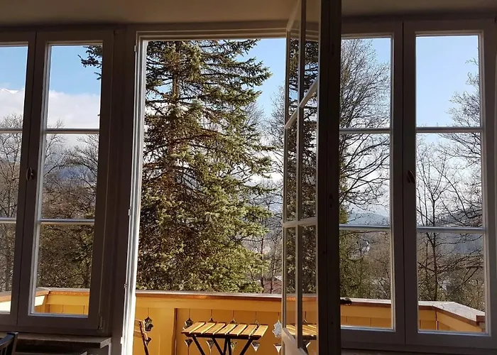 Koenigliche Villa Appartement Mit Balkon